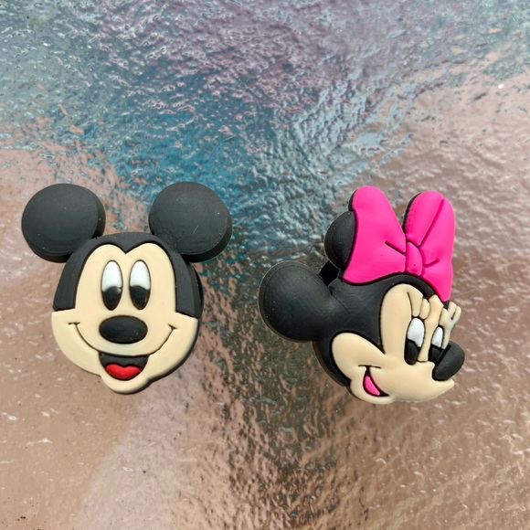 Mickey and Minnie Mouse Crocs Jibbitz Set - Picture 4 of 4